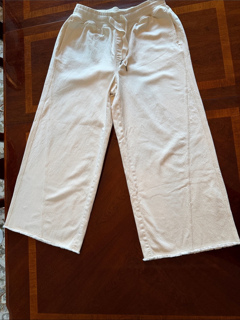 aerie Wide-Leg Drawstring Pants in Cream